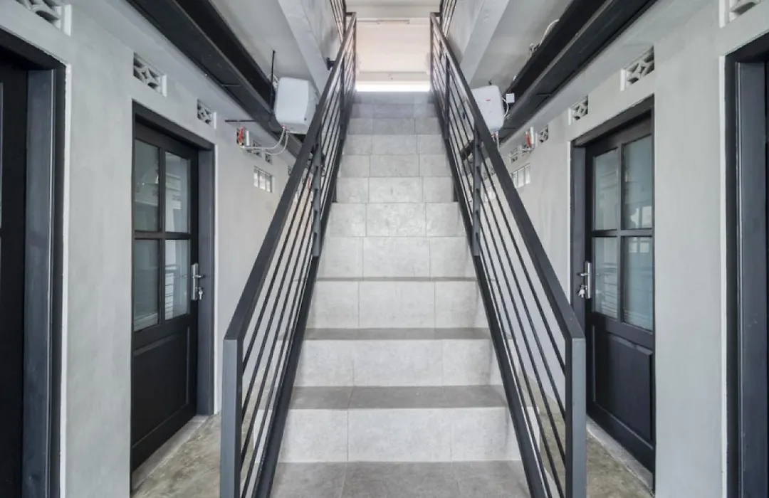 RedDoorz Syariah near Galeria Mall Yogyakarta-1